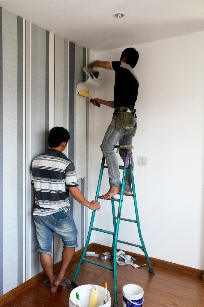 thi công giấy dán tường tại chung cư chợ mơ thi công giấy dán tường tại chung cư chợ mơ